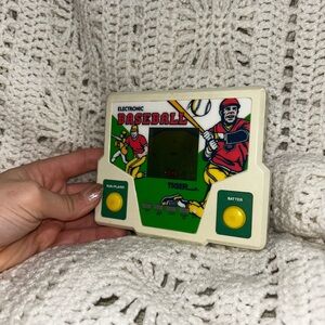 Vintage 1988 tiger Electronics Baseball Handheld video Game